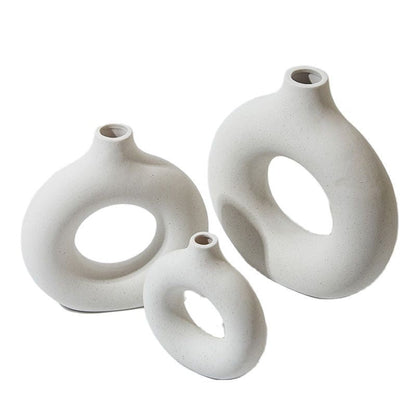 Nordic Donut Vaas – Scandinavisch Design Decoratief Kunstobject