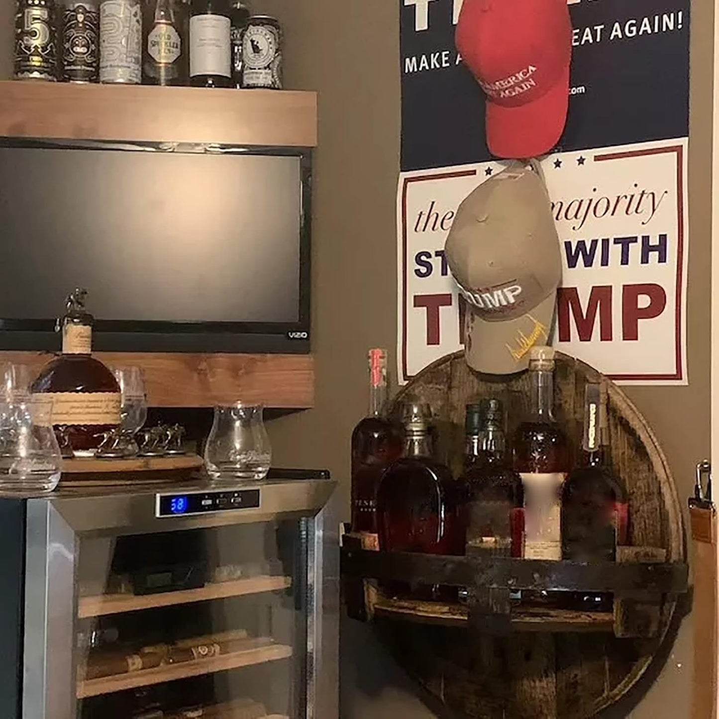 Wandplank voor Whiskyflessen